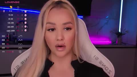 Lana online show from 5, 10, 2025