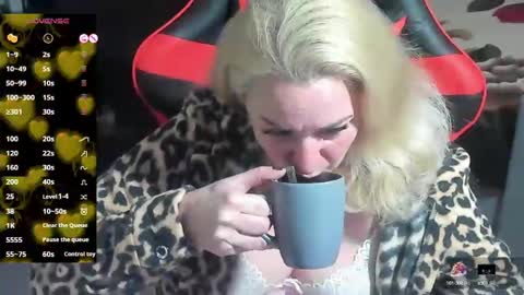 blond_ledi online show from 3, 3, 2025
