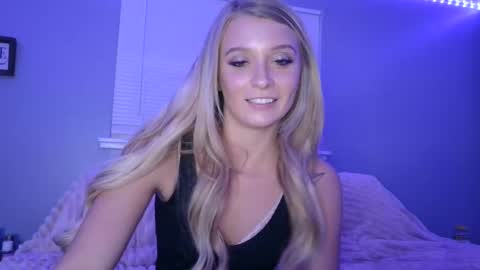 Blonde Stella online show from 8, 1, 2025
