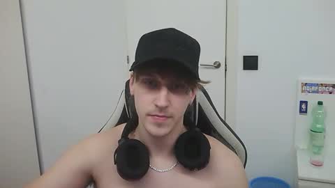 Snapshot of blondeharddick chatting on 2, 3, 2026 blondeharddick online show from 2, 3, 2026