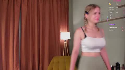 Snapshot of blondensinful chatting on 16, 7, 2026 blondensinful online show from 16, 7, 2026