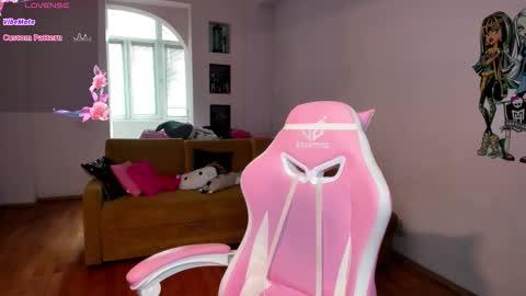 Elisa online show from 27, 10, 2025