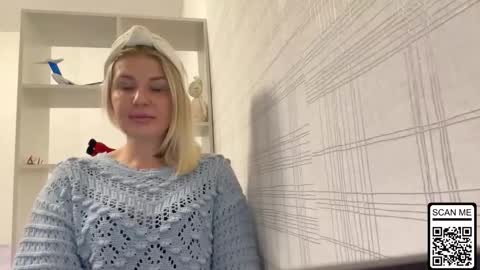 blondie_xoxoxo online show from 21, 10, 2025