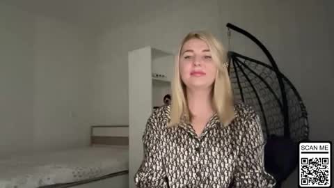 blondie_xoxoxo online show from 5, 6, 2026