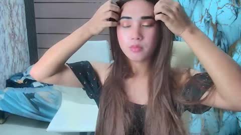 Snapshot of blondina_twinx chatting on 20, 5, 2026 blondina_twinx online show from 20, 5, 2026