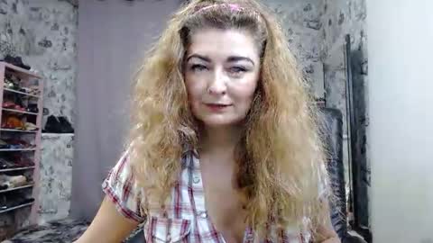 Snapshot of blondmilfs chatting on 28, 1, 2025 BlondMILfs online show from 28, 1, 2025