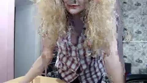 Snapshot of blondmilfs chatting on 28, 1, 2025 BlondMILfs online show from 28, 1, 2025