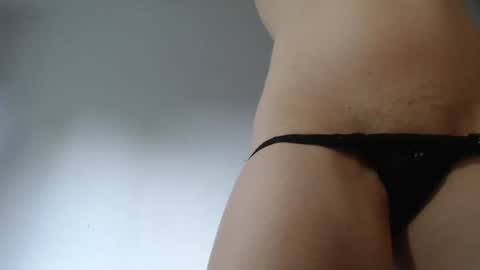 Snapshot of blondyelena chatting on 27, 7, 2026 blondyelena online show from 27, 7, 2026