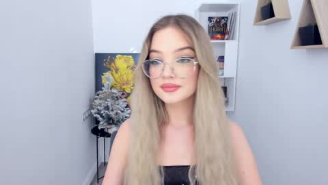 Sophia online show from 13, 1, 2025