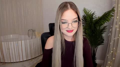 Sophia online show from 14, 1, 2025