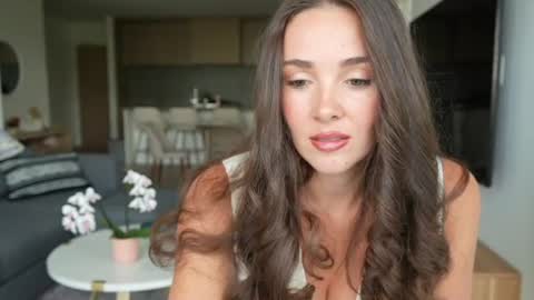 Emma Bloom online show from 26, 6, 2026