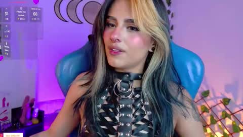 blue_kittenn online show from 11, 9, 2025