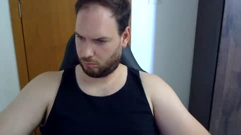 Snapshot of bluec2c chatting on 24, 11, 2025 Blue online show from 24, 11, 2025