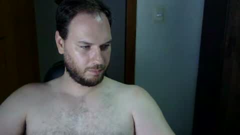 Snapshot of bluec2c chatting on 27, 11, 2025 Blue online show from 27, 11, 2025