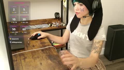 Snapshot of bluedweeb chatting on 8, 12, 2024 Blue online show from 8, 12, 2024