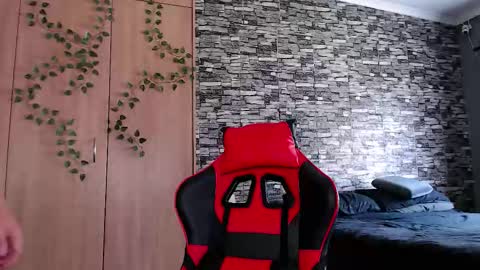 blueeyeboy0 online show from 15, 12, 2025