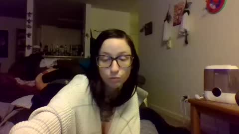 Snapshot of blueeyedbeauty1995 chatting on 10, 11, 2025 Blueeyedbeauty online show from 10, 11, 2025