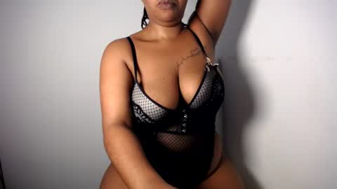Snapshot of blueyivy chatting on 25, 6, 2026 Babygirl online show from 25, 6, 2026