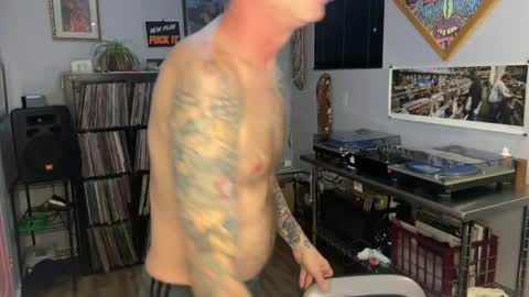 Snapshot of bnczuperzexy chatting on 19, 4, 2026 ZuperZexyZounds online show from 19, 4, 2026
