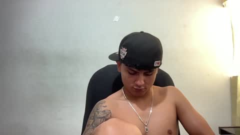 Bob  INDEPENDENT MODEL online show from 22, 12, 2024