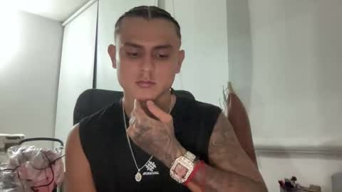 Bob  INDEPENDENT MODEL online show from 19, 10, 2025