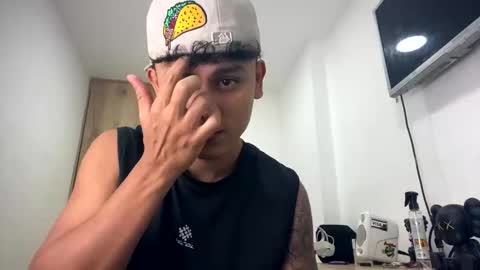 Bob  INDEPENDENT MODEL online show from 31, 3, 2026