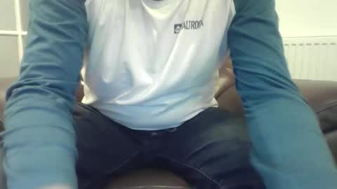 bobby_113 online show from 15, 4, 2026