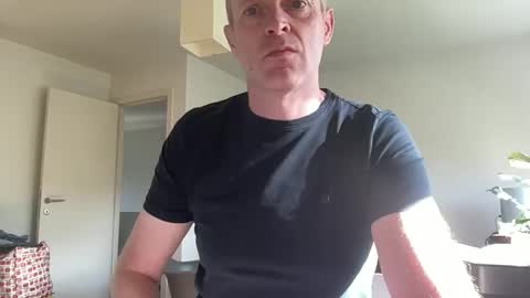 Snapshot of boegieboy76 chatting on 12, 9, 2025 ask me online show from 12, 9, 2025