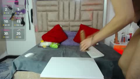 bombom_lux online show from 10, 3, 2026