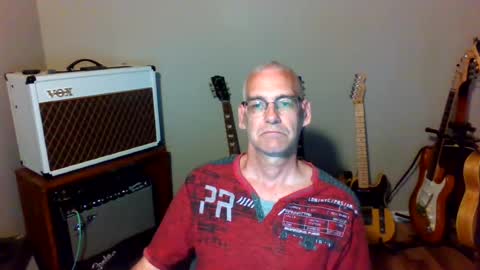 Snapshot of bomec40 chatting on 13, 7, 2026 Carl online show from 13, 7, 2026