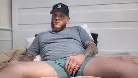 Snapshot of boner4you1994 chatting on 25, 5, 2026 boner4you1994 online show from 25, 5, 2026