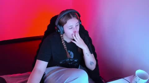 Bonnie Help me reach 500 likes online show from 14, 4, 2026