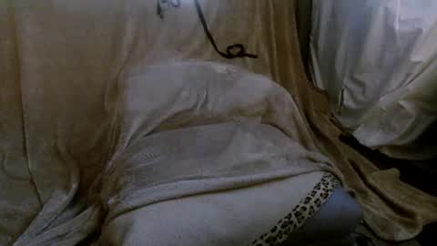 Snapshot of bonnieanclyde09 chatting on 16, 10, 2025 bonnieanclyde09 online show from 16, 10, 2025