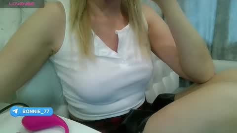 BonnieExcite online show from 13, 9, 2025