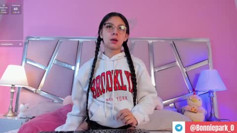 Bonnie  online show from 16, 1, 2025