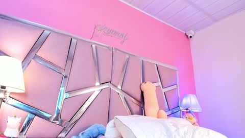 Bonnie  online show from 27, 1, 2025