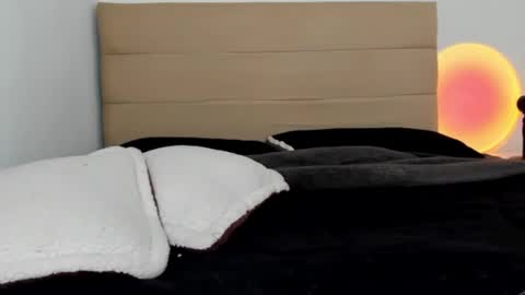 Snapshot of bonnieshyy chatting on 9, 3, 2025 Bonnie online show from 9, 3, 2025