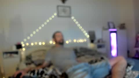 BonnyeClydee online show from 19, 4, 2026