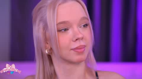 Snapshot of boobybliss chatting on 10, 5, 2026 Alina online show from 10, 5, 2026
