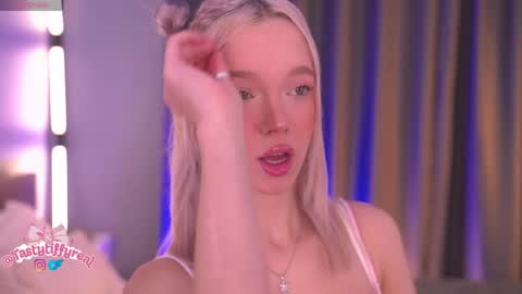 Snapshot of boobybliss chatting on 1, 6, 2026 Alina online show from 1, 6, 2026