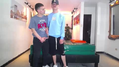 THOMAS AND DAMIAND online show from 22, 12, 2025