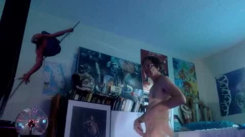 Bottomboo7 online show from 20, 11, 2025