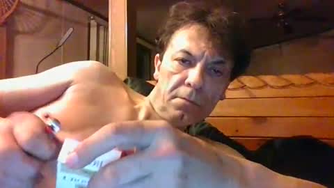 Snapshot of bottomcdforoldersc chatting on 24, 11, 2025 James online show from 24, 11, 2025