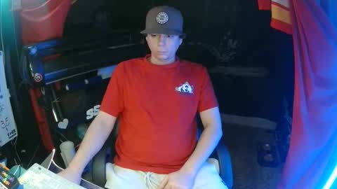 Bowerboi1217 online show from 2, 12, 2025