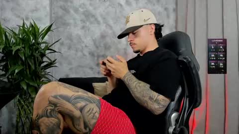 Snapshot of boyc02_ chatting on 20, 12, 2025 boyc02_ online show from 20, 12, 2025