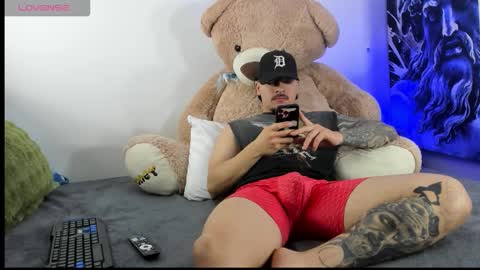 Snapshot of boyc02_ chatting on 12, 1, 2026 boyc02_ online show from 12, 1, 2026