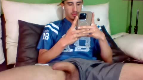 Snapshot of boyfriend_fuckme chatting on 17, 7, 2026 Felipe online show from 17, 7, 2026