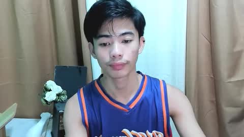 Snapshot of boynextdoor4ux chatting on 3, 11, 2025 HI IM JAMES DONT FORGET GIVE ME THUMBS UP AND JOIN TO MY FANCLUB online show from 3, 11, 2025