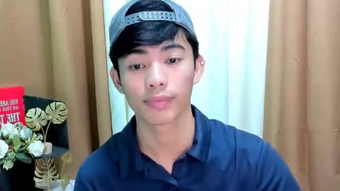 Snapshot of boynextdoor4ux chatting on 23, 11, 2025 HI IM JAMES DONT FORGET GIVE ME THUMBS UP AND JOIN TO MY FANCLUB online show from 23, 11, 2025