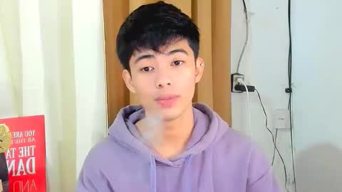 Snapshot of boynextdoor4ux chatting on 19, 12, 2025 HI IM JAMES DONT FORGET GIVE ME THUMBS UP AND JOIN TO MY FANCLUB online show from 19, 12, 2025